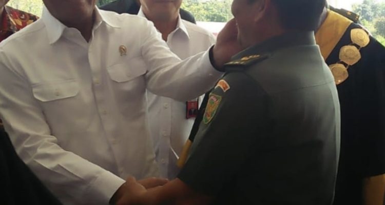 Foto Kenangan Ernanda Lasanawan bersama almarhum